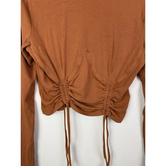 And‎ Now This Womens Burnt Orange Crop Top  Long Sleeves Blouse Sz M - Picture 2 of 6